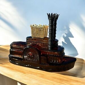 VINTAGE AVON NATCHEZ STEAMBOAT AFTER SHAVE DECANTER – 5 FL OZ WILD COUNTRY